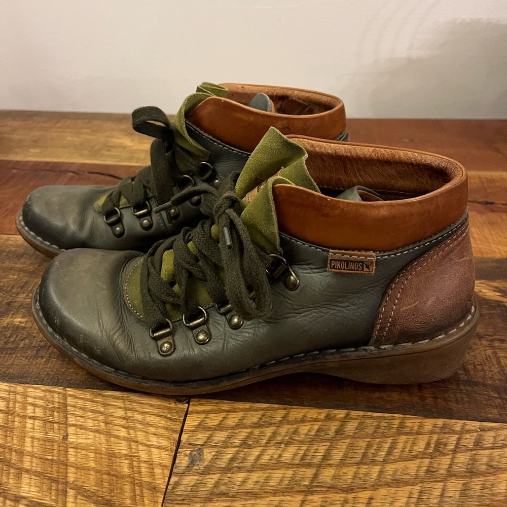Women’s Pikolinos leather hiking / walking boots size 37 UK - size 6.5/7 US